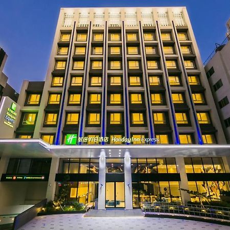 Holiday Inn Express Taichung Fengchia By Ihg מראה חיצוני תמונה