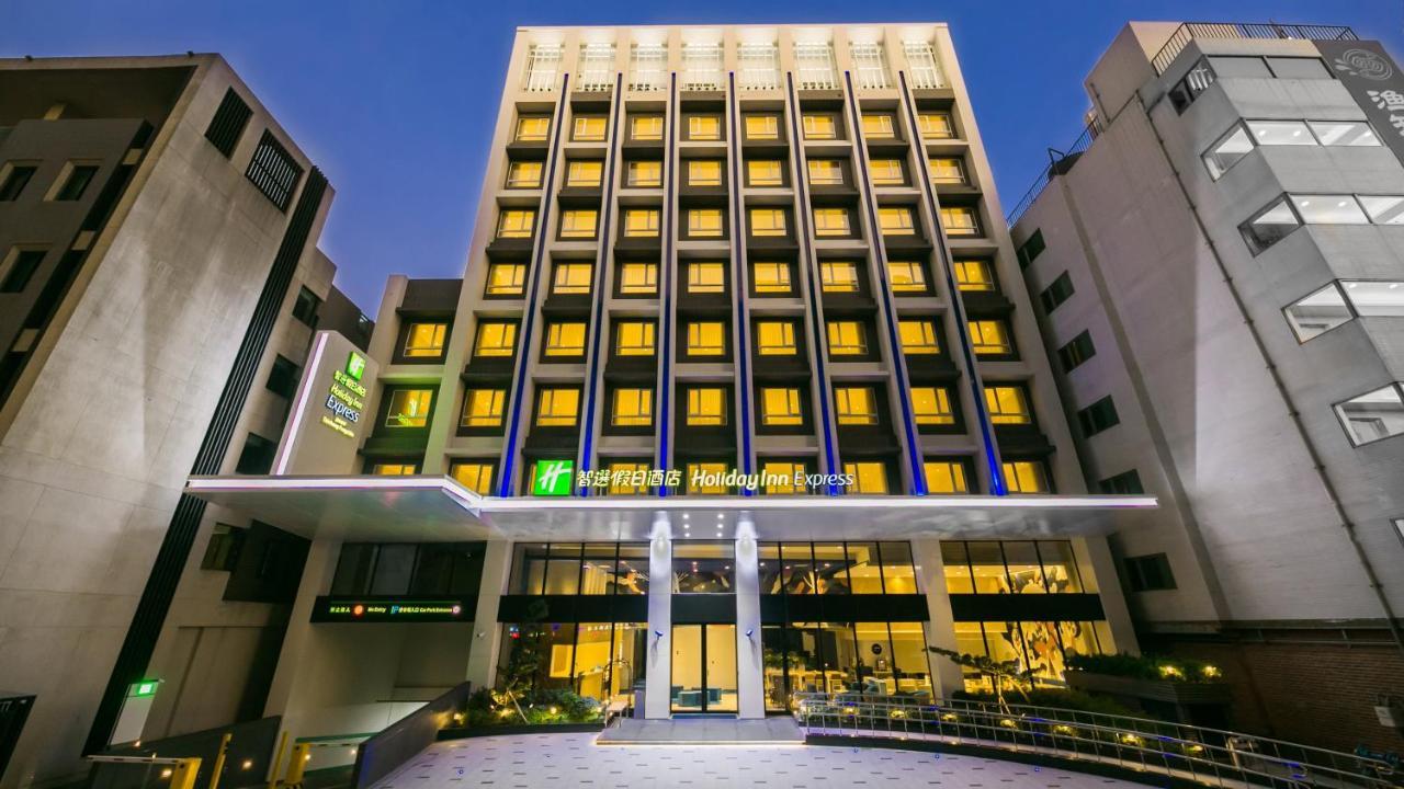Holiday Inn Express Taichung Fengchia By Ihg מראה חיצוני תמונה