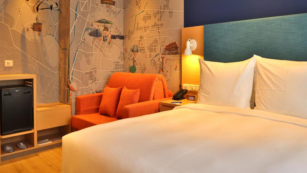 Holiday Inn Express Taichung Fengchia By Ihg מראה חיצוני תמונה