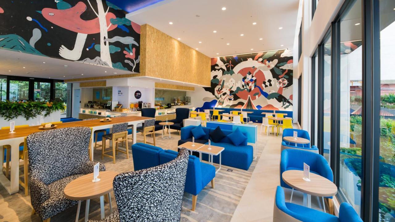 Holiday Inn Express Taichung Fengchia By Ihg מראה חיצוני תמונה