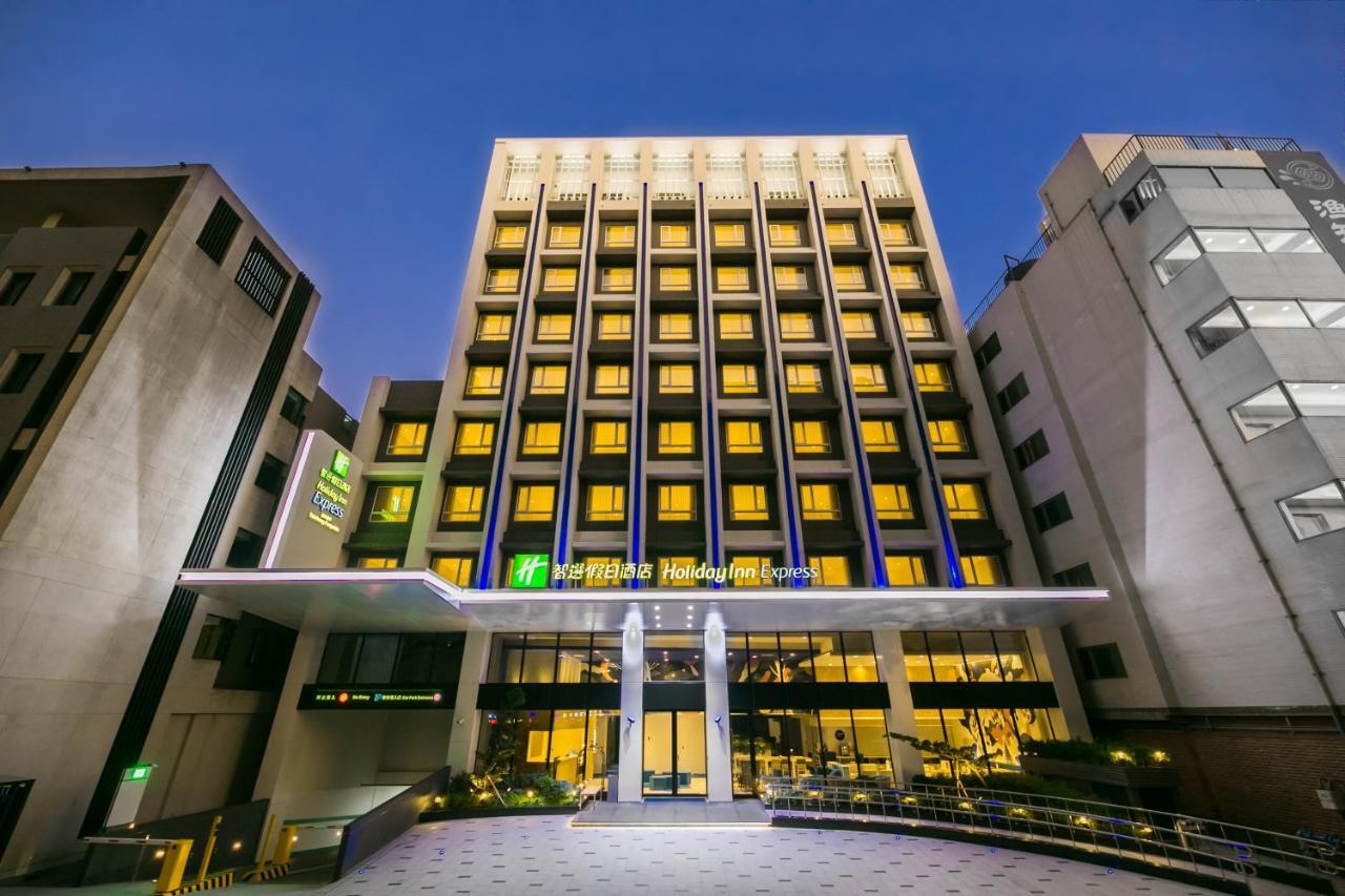 Holiday Inn Express Taichung Fengchia By Ihg מראה חיצוני תמונה